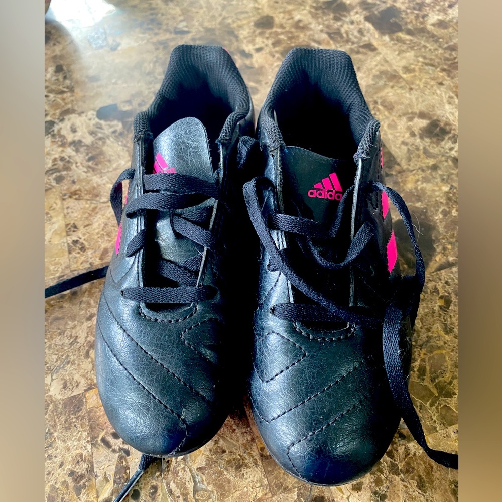Nike girl’s Cleats